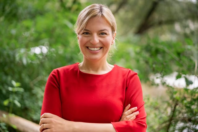 Bündnis "Rettet die Berge" startet mit Protest-Aktion vor der Staatskanzlei