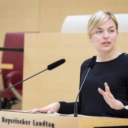 Kennzeichnungspflicht für PolizeibeamtInnen in Bayern einführen