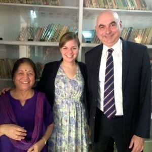 Corinne Kumar Frauenrechtsbewegung Vimochana mit Katharina Schulze und Jürgen Mistol