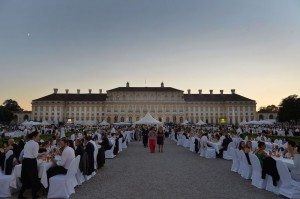 Traumhaft: Das Schloss Schleißheim beim Landtags-Sommerempfang | © Rolf Poss, Bildarchiv Bayerischer Landtag