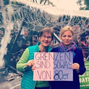 Ulrike Gote und Katharina Schulze protestieren gegen Orbáns Flüchtlingspolitik