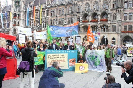 <p>Nach dem Bürgerentscheid lassen wir auch 2015 nicht locker. Wir wollen, dass die GroKo im Münchner Rathaus den Bürgerwillen weiterhin ernst nimmt.</p>