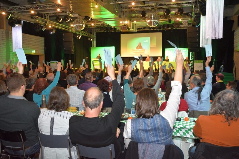 Voller Saal bei unserem Oberbayern-Parteitag in Ingolstadt: über 100 Delegierte!