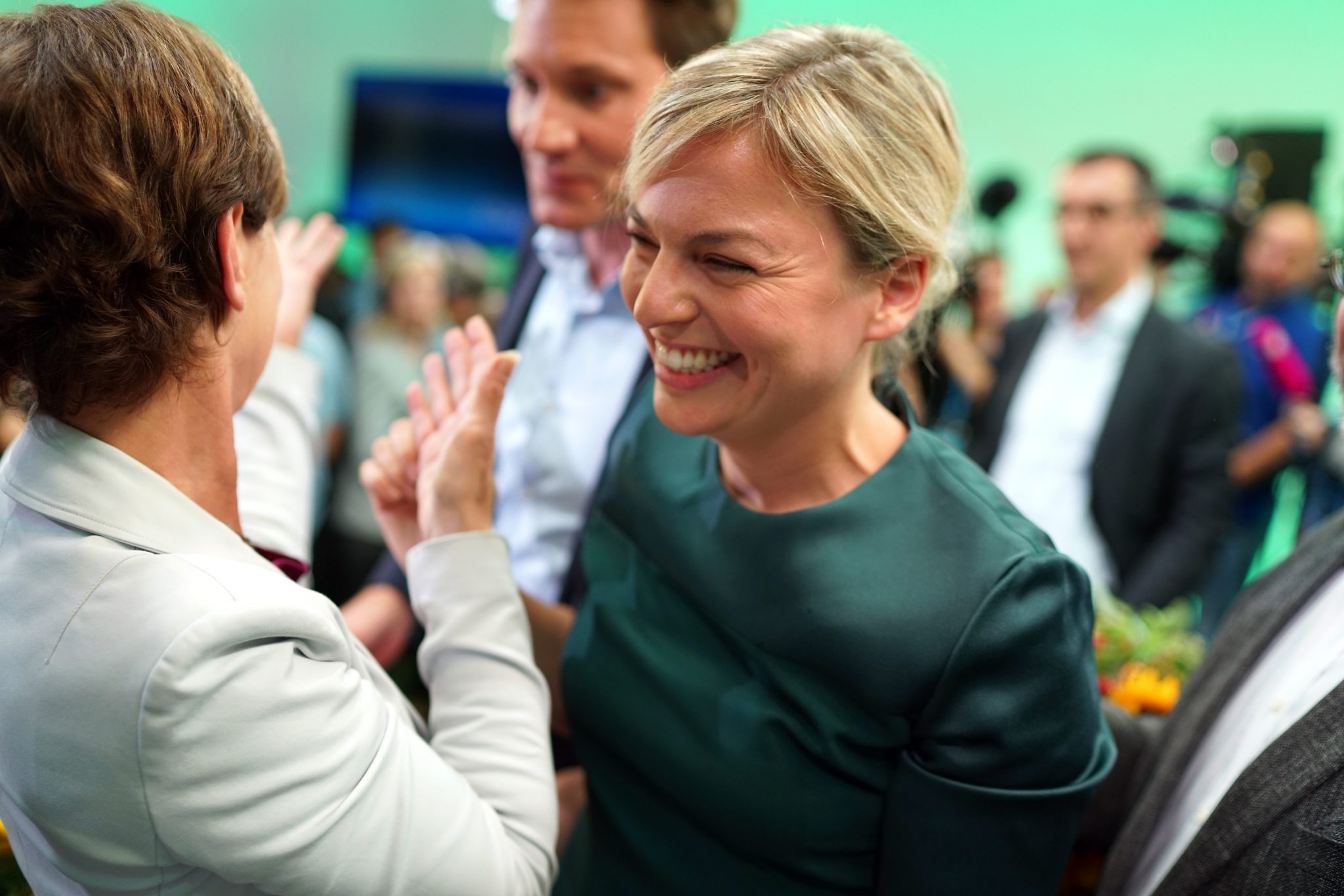 Erste Reaktionen aufs Wahlergebnis: Freude im Landtag