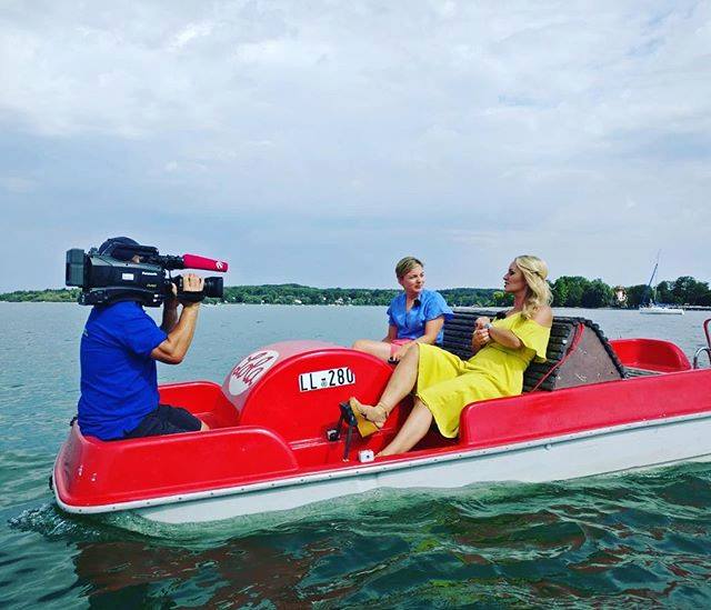 August: Interview auf dem Tretboot mit Sat 1 Bayern.
