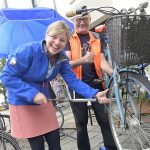 Katharina Schulze besucht Radl-Ambulanz in Unterhaching